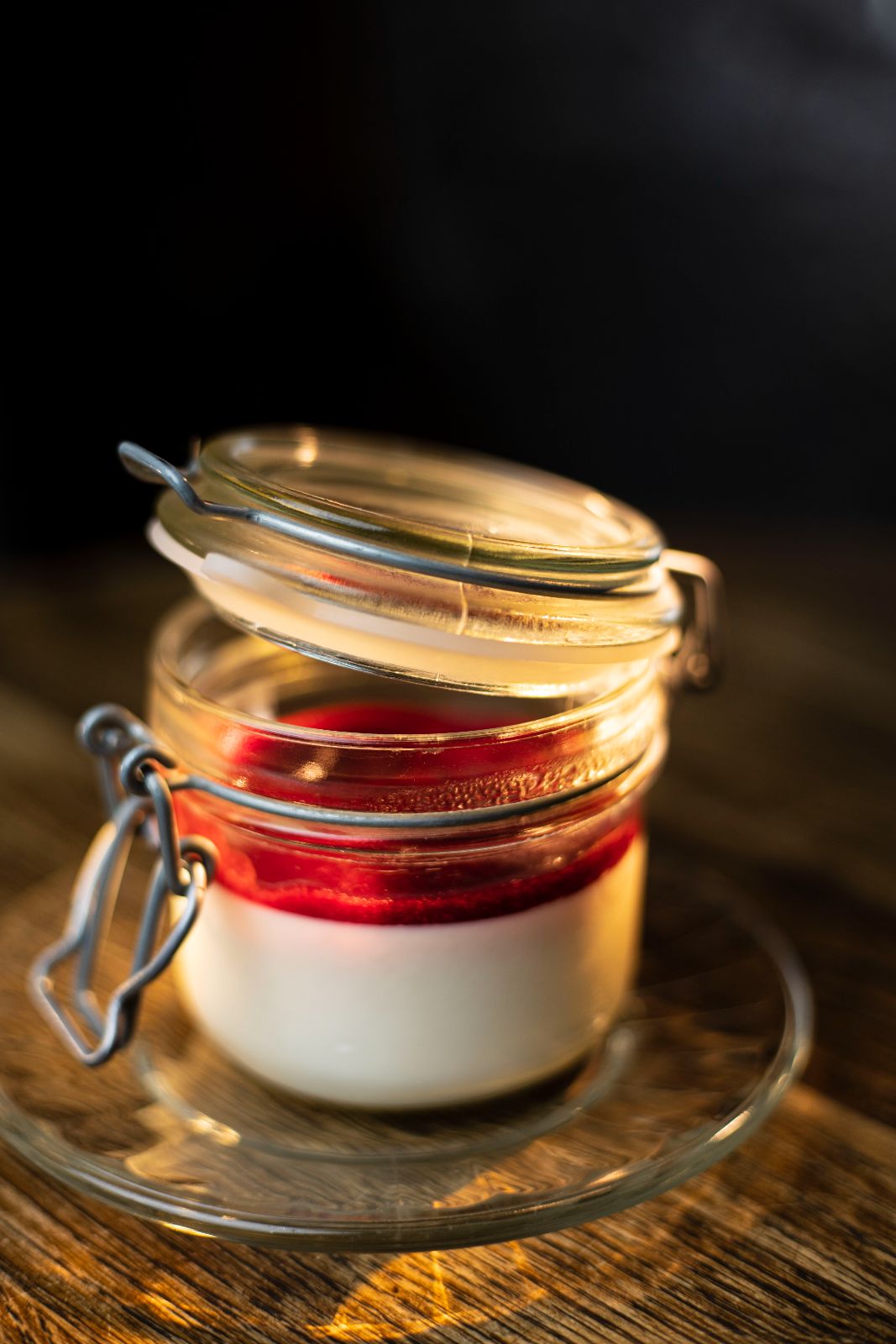 Панакота з вишневим соусом / Panacotta with Cherry Sauce Панакота з вишневим соусом / Panacotta with Cherry Sauce